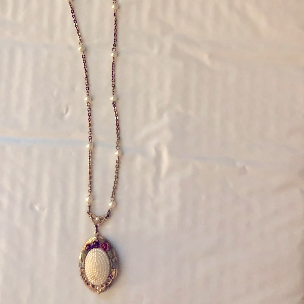 1928 Collection locket necklace